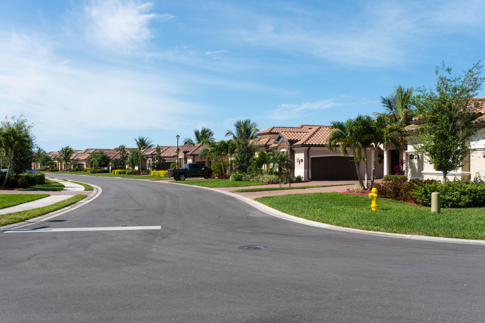 Supporting photograph: Suburban Street. Licensed for reuse (CC0 1.0); not confirmed to depict the specific property or event described in this article.